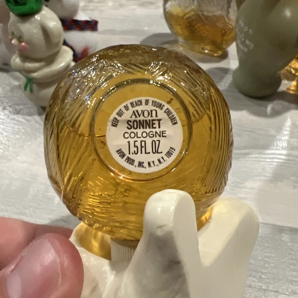 Vintage Avon Kitten Petite Sonnet Cologne With Box Cat Yarn Ball Full VTG 1970's